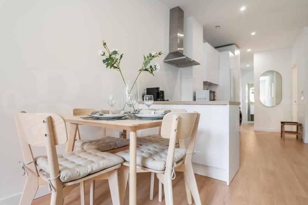 Fresh & Stylish Apartment With Parking By Rems 말라가 외부 사진